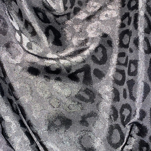 Cheetah top - Picture 4 of 4